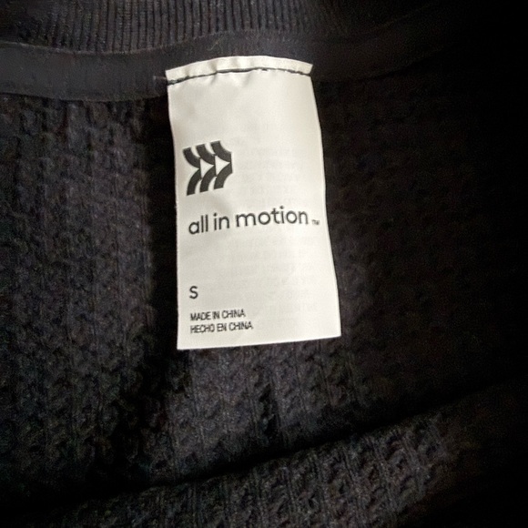 All in Motion Black Textured Workout Top - Picture 2 of 3